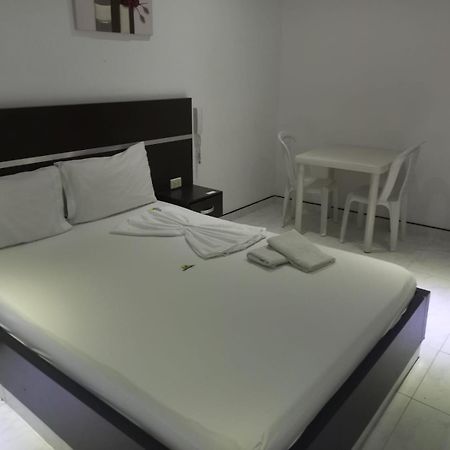 Hotel Suite Royal Melgar Εξωτερικό φωτογραφία
