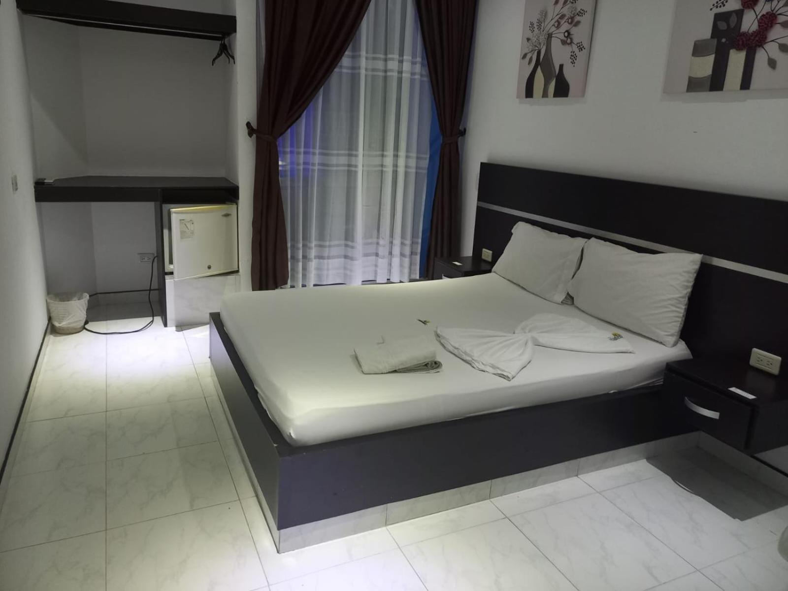 Hotel Suite Royal Melgar Εξωτερικό φωτογραφία