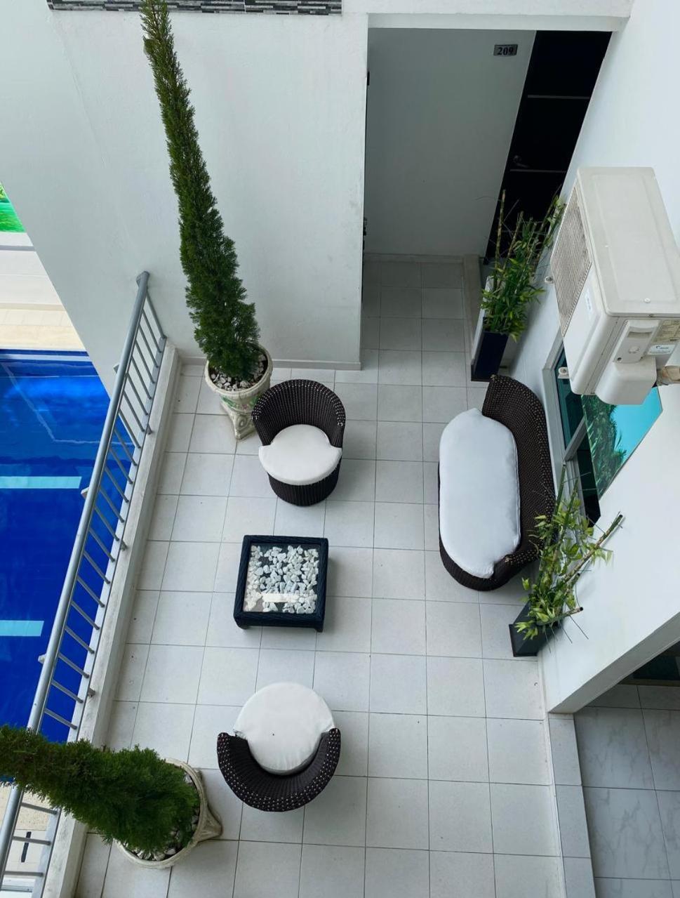 Hotel Suite Royal Melgar Εξωτερικό φωτογραφία