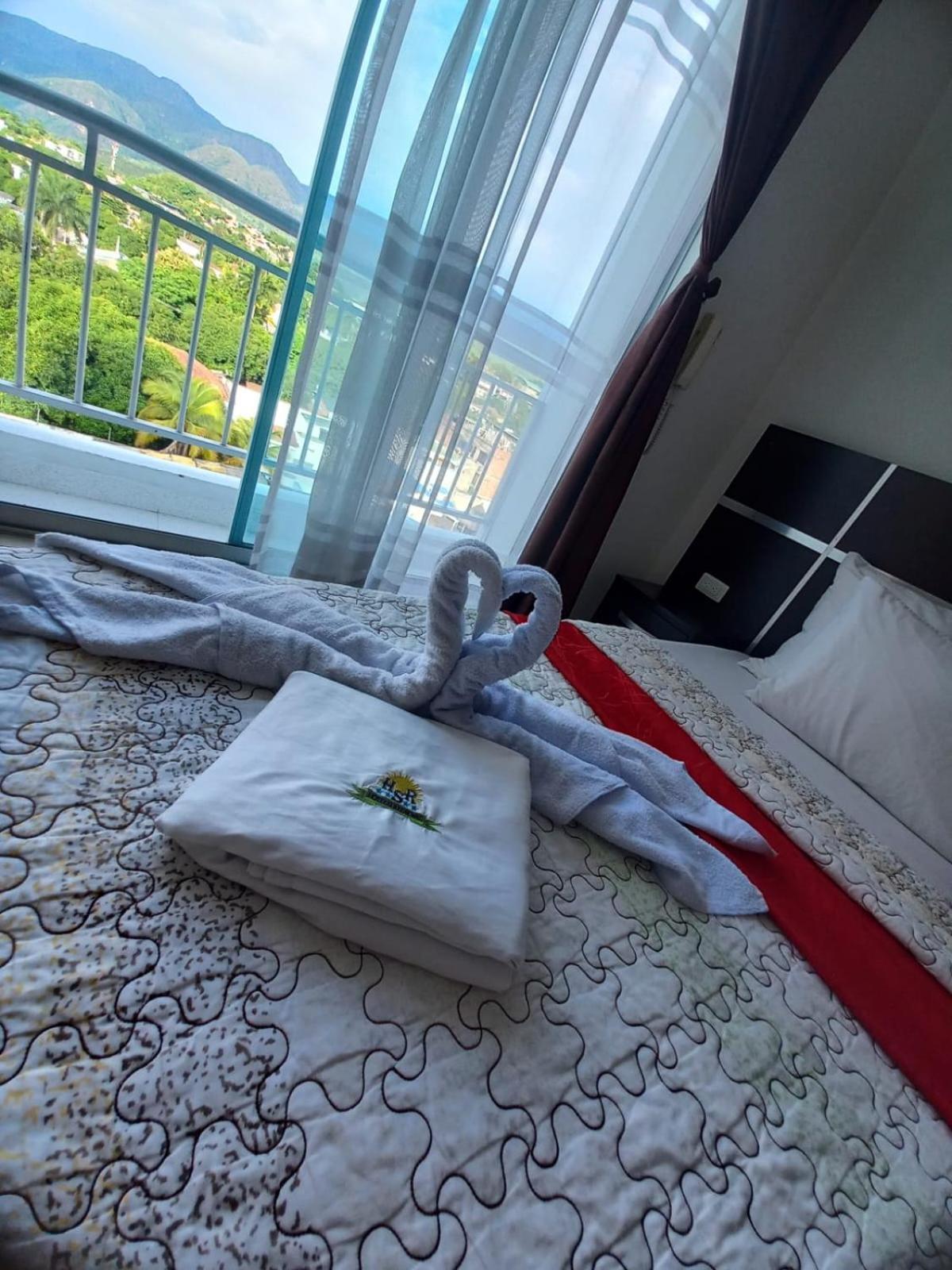 Hotel Suite Royal Melgar Εξωτερικό φωτογραφία